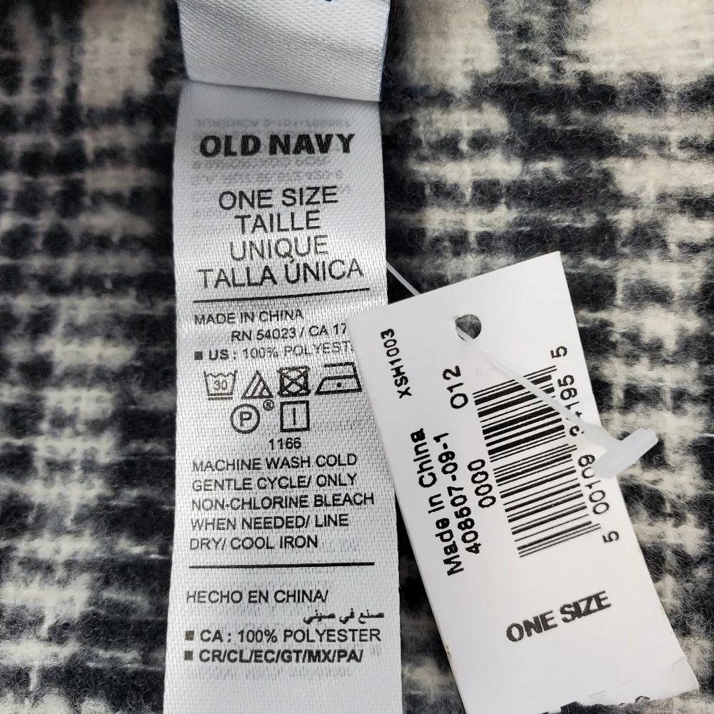 NWT OLD NAVY OVERSIZE BLANKET SCARF SHAWL WRAP BLACK & WHITE PLAID WOMEN OS
